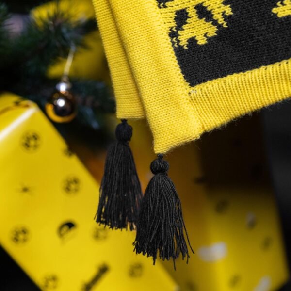 dortmund knitted blanket